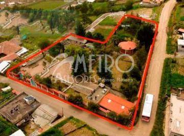 Terreno / Lote · 329m² · 15 Estacionamientos · Terreno Esquinero en Venta 3.736 m² en Cangahua - Cayambe
