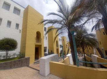 Casa · 236m² · 4 Habitaciones · 2 Estacionamientos · Casa en Venta 236 m² en San Isidro del Inca (Colegio Sek)