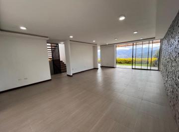 Casa de 6 habitaciones, Quito · Vendo Casa Cumbaya 6d. San Patricio Vista Espectacular