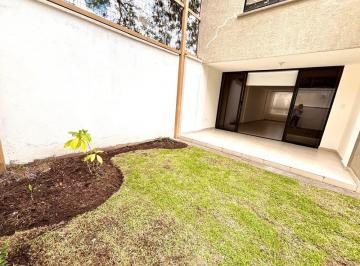 Casa de 3 habitaciones, Quito · Casa Esquinera de Arriendo en Conjunto con Guardiania 24/7sector Megakiwi/ Tumbaco!