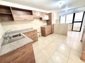 Casa de 3 habitaciones, Quito · Casa Esquinera de Arriendo en Conjunto con Guardiania 24/7sector Megakiwi/ Tumbaco!
