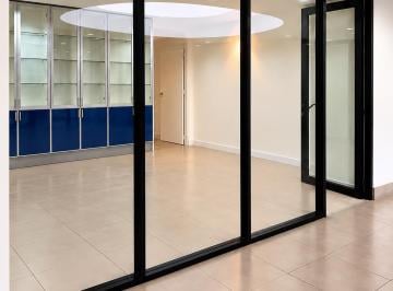 Consultorio , Quito · Consultorio Médico en Venta – Hospital de Los Valles, 86 m² + 1 Parqueadero
