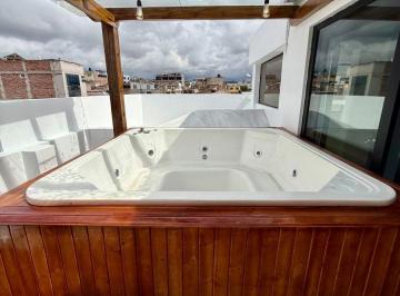 Casa de 3 habitaciones, Riobamba · Casa 300 m² con Jacuzzi - Loma de Quito - Riobamba