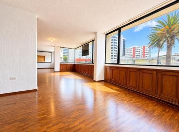 Departamento · 240m² · 4 Habitaciones · 1 Estacionamiento · Departamento en Venta