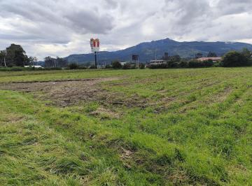 Terreno / Lote · 36066m² · Terreno de Venta en Machachi, Sobre La Panamericana, Esquinero, 3.6 Hectáreas