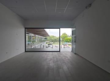 Local comercial · 40m² · Local Comercial en Alquiler, Porto Celeste, Irir