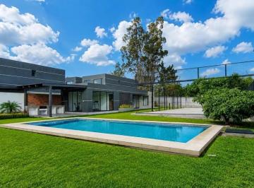 Casa de 3 habitaciones, Quito · Renta Casa en Tumbaco con Jardín Privado + Amenidades Premium | Piscina, Gym y Coworking
