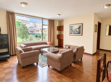 Departamento de 3 habitaciones, Quito · Departamento Amoblada 3d