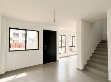 Casa de 3 habitaciones, Guayaquil · Casa en Venta de 125 m en Km 19 Via a La Costa Tres Dorm.