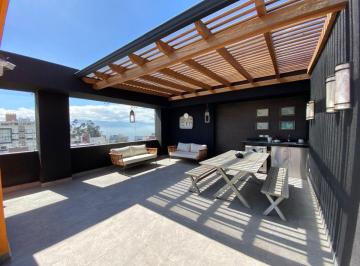 Departamento de 3 habitaciones, Quito · En Arriendo Espectacular Penthouse Duplex con Terraza + Jardin en Urb. Lomas de Monteserrin