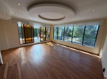 Casa de 4 habitaciones, Quito · En Arriendo Casa de 3 Dorm. + Estudio en Urbanización Campo Alegre