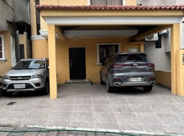 Casa de 3 habitaciones, Guayaquil · Vendo de Oportunidad Casa de Tres Dorm.