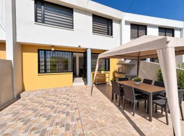 Casa de 3 habitaciones, Quito · Casa Totalmente Remodelada en Venta – Conjunto Dos Hemisferios