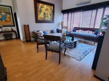 Casa · 430m² · 5 Habitaciones · Casa en Venta de 4 Dorm. + Suite en Colinas de Los Ceibos - Lui. C