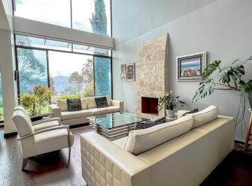 Casa · 293m² · 4 Habitaciones · 4 Estacionamientos · Miravalles, Casa en Venta, 4 Dorm., Piscina, Seguridad 24 Horas