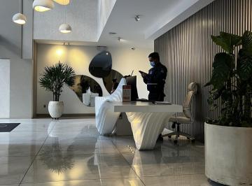 Departamento · 81m² · 2 Habitaciones · 1 Estacionamiento · República de El Salvador y Moscú, Departamento de 2 Dorm., de 81 m², en Venta