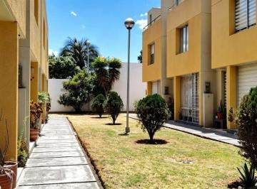 Casa de 3 habitaciones, Quito · Casa de 3 Pisos en Venta en Conjunto Kausay | Calderón | $61.000 Negociables
