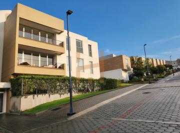 Departamento de 3 habitaciones, Quito · Penthouse de Venta o Renta en Tumbaco Sector Churoloma, 3 Dorms, Balcón, Seguridad. No Negociable.