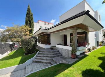Casa · 375m² · 5 Habitaciones · 3 Estacionamientos · Casa de Lujo en Venta en Ponceano 4 Dorm., Jacuzzi