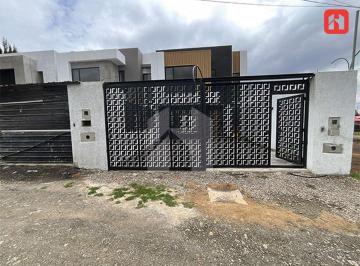 Casa de 3 habitaciones, Cuenca · Vendo Casa en #cuenca– Sector Racar (Cv4209)