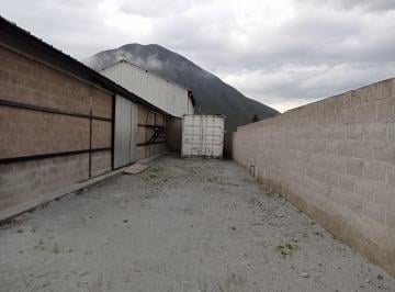 Bodega-Galpón · 260m² · 4 Estacionamientos · Se Arrienda Galpón en La Mitad del Mundo, Vía a Calacalí, Séptima Transversal.
