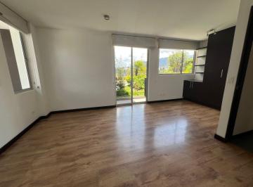 Suite de 1 habitación, Quito · Alquiler, Amplia E Iluminada Suite en Dos Pisos a Dos Minutos del Parque de Cumbaya