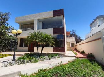 Departamento de 2 habitaciones, Quito · Arriendo Departamento, Cerca Rancho San Francisco