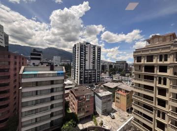 Departamento de 3 habitaciones, Quito · Se Vende Departamento Sector Republica del Salvador - La Carolina