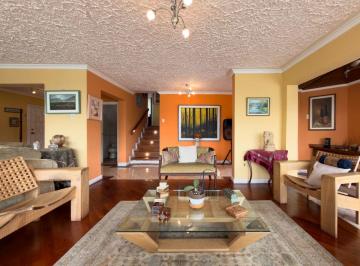 Casa de 5 habitaciones, Quito · Casa Amplia con Vista Privilegiada y Potencial Comercial – El Batán Alto, Quito