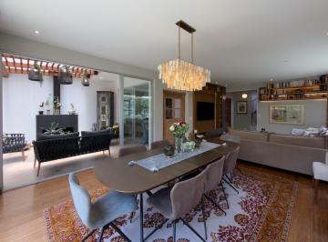 Casa · 241m² · 3 Habitaciones · 3 Estacionamientos · Venta Casa Cumbaya Urbanizacion La Viña