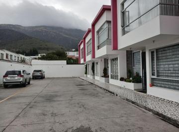 Casa de 3 habitaciones, Quito · Vendo Hermosa Casa a Estrenar en Pusuqui, Conjunto Privado, Cerca de La Policia, 2 Parqueaderos.