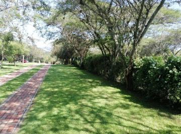 Terreno / Lote · 1013m² · Venta en Cumbayá en Pillahua Terreno Plano y Dentro de Urbanización de Primera