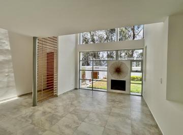 Casa · 209m² · 3 Habitaciones · 2 Estacionamientos · Casa en Venta, Tanda - Nayón.
