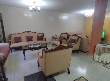 Casa de 4 habitaciones, Quito · Se Vende Casa Sector Av Real Audiencia