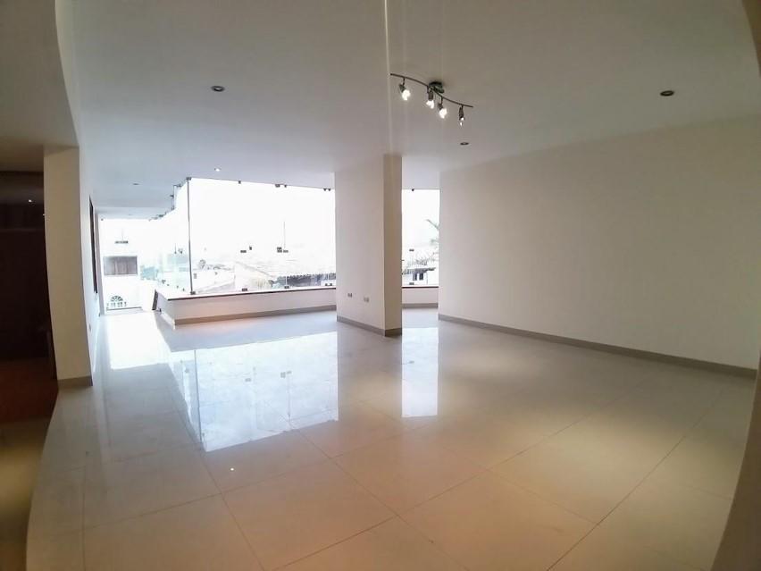 departamento en venta en La Molina, Lima - foto 1