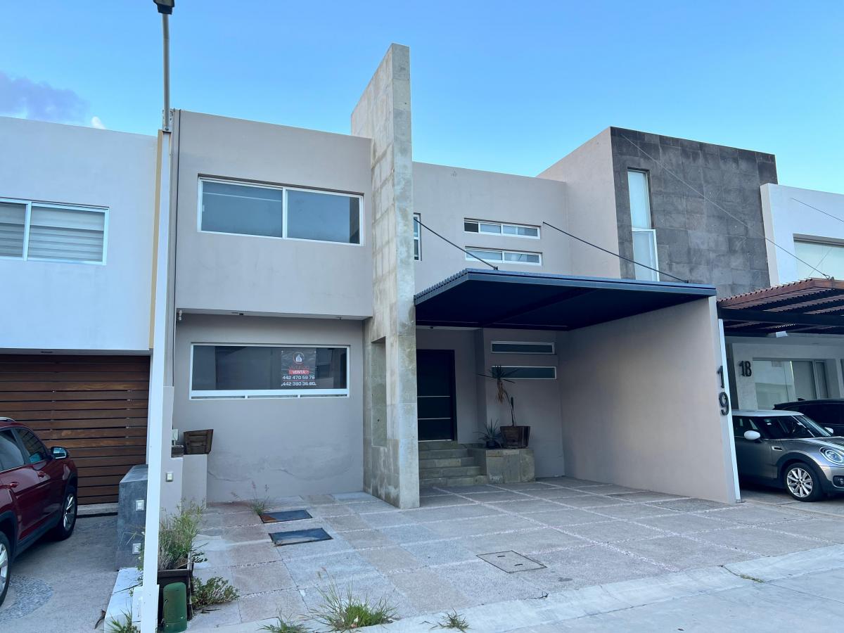Blank Haus Private Residence for Sale in Milenio III Housing Development, Queretaro