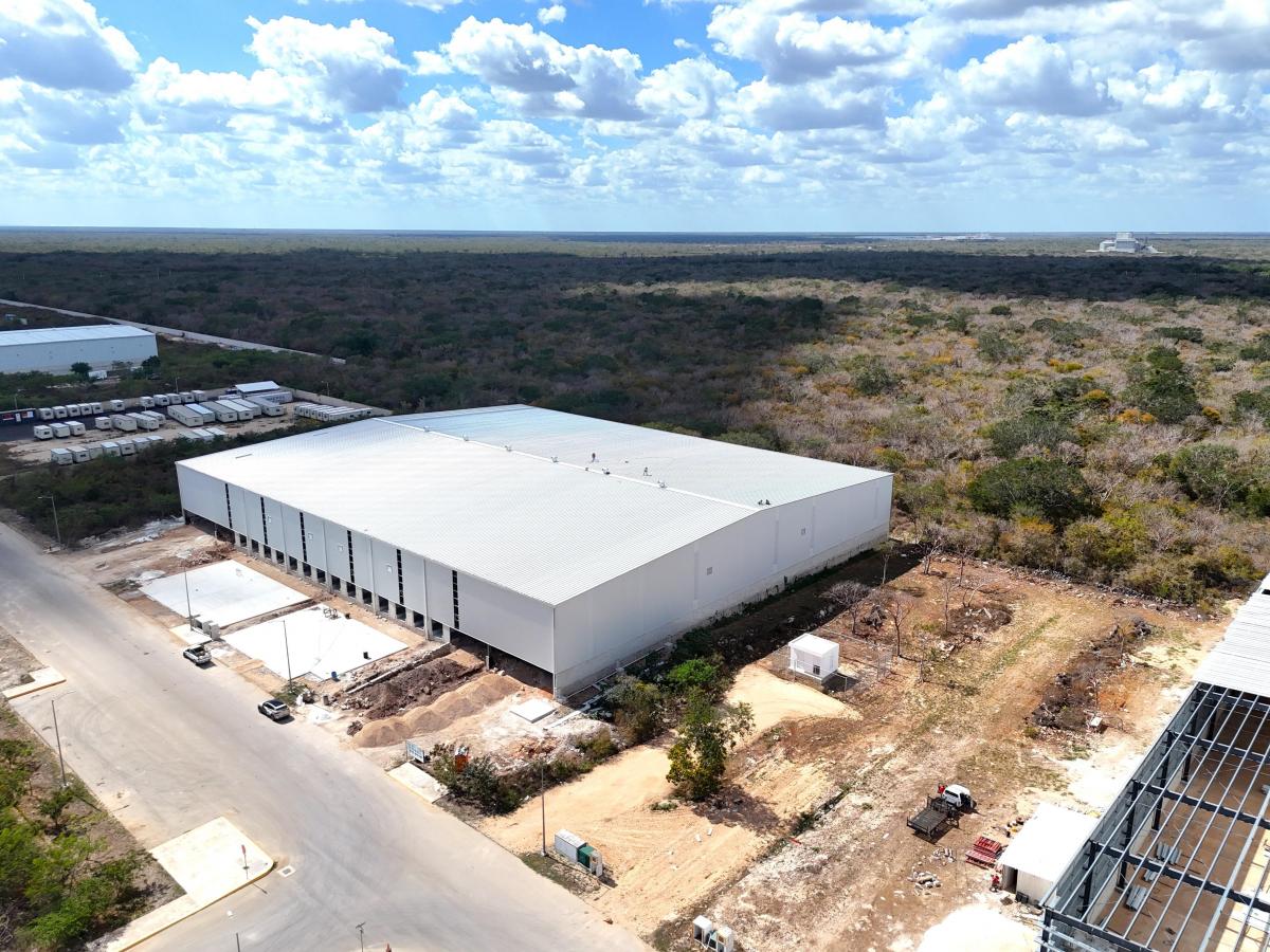For Rent: 8,000 m² Industrial Warehouse in Industrial Park, Yucatán