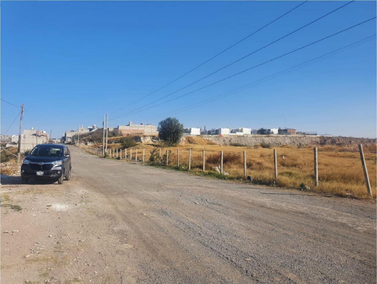 Terreno Comercial de 60,000 m&sup2;, Entre Juriquilla y El Refugio, Fracciones Desde 500 m&sup2;