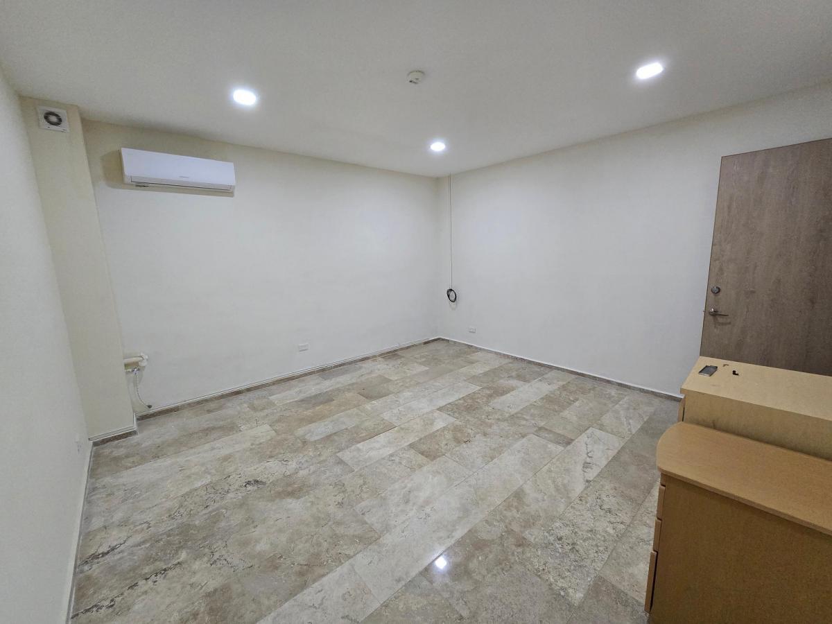 Renta $109,000 Edificio Uso Comercial