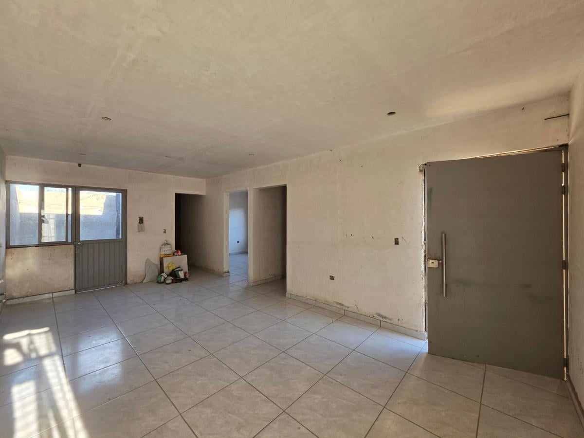 Casa en Venta en La Colonia Ampliación Miguel de La Madrid Cercana a Bandera Monumental de Durango