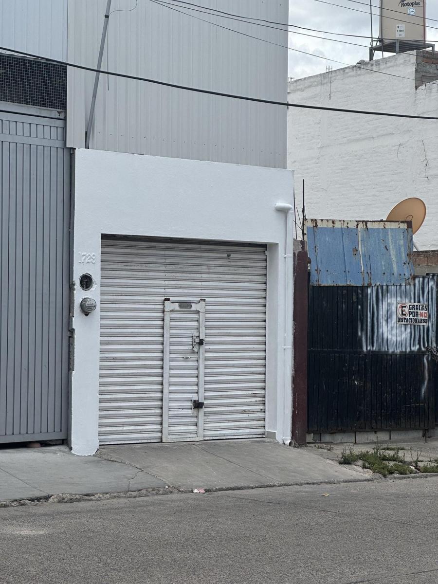 Commercial Space for Rent on República de Uruguay Street