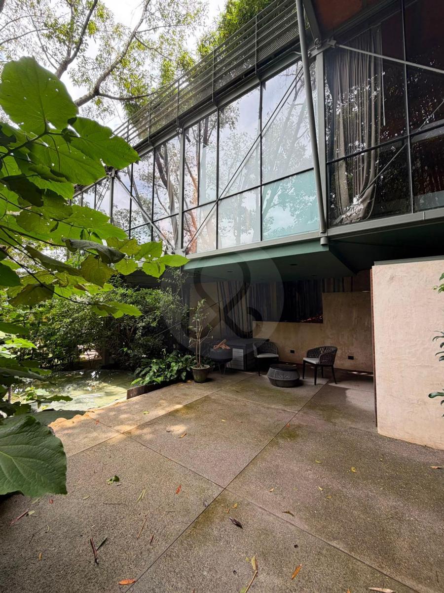 House for Sale in Valle de Bravo